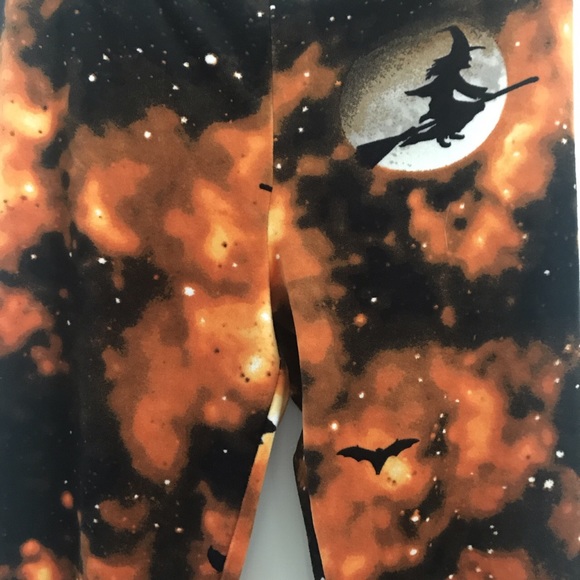 Halloween Leggings - Picture 2 of 3
